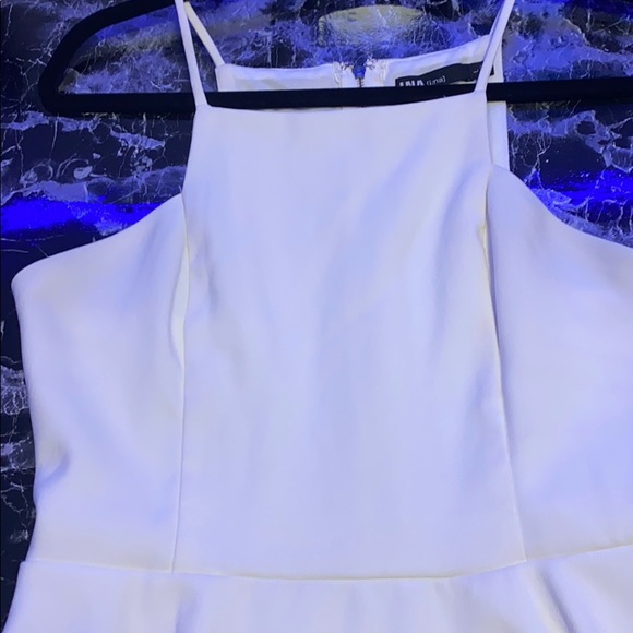 New (w/o tags) Short white dress - Picture 3 of 4